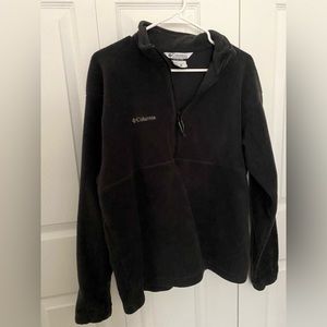 Unisex black half zip long sleeve Columbia pull over